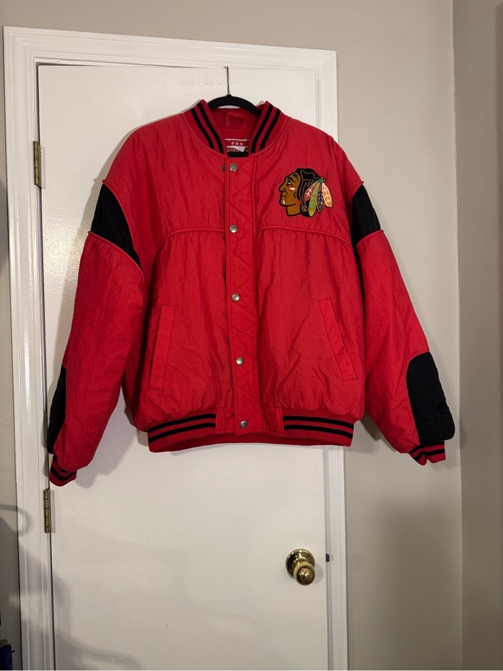 Rare hard to find vintage 1990s Chicago Blackhawks bomber jacket men’s large